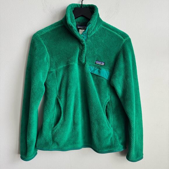 Patagonia Women's Re-Tool Snap-T Pullover in Emerald Green - Picture 2 of 10
